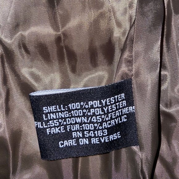 Guess - Picture 6 of 14